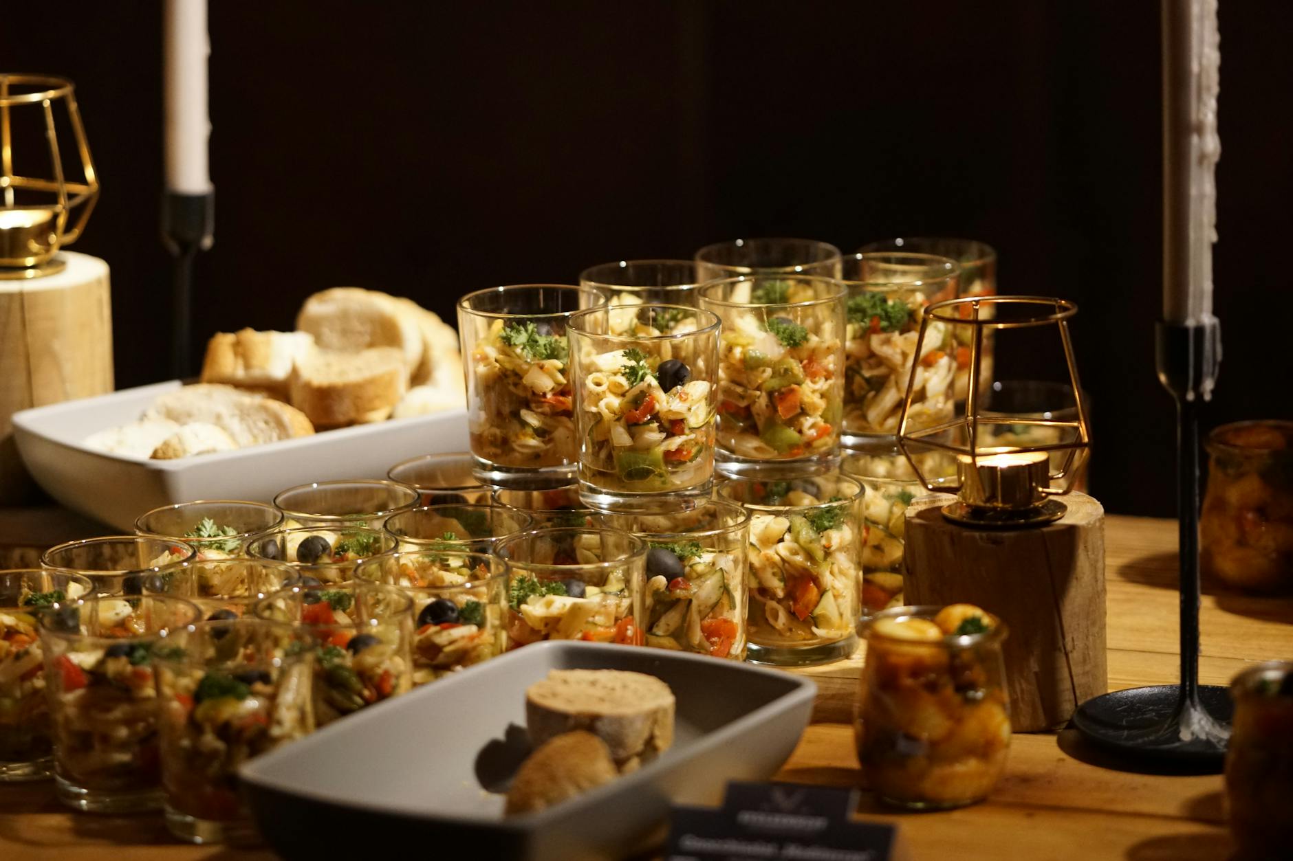 Genussvoll allein essen gehen – warum es längst kein Tabu mehr ist